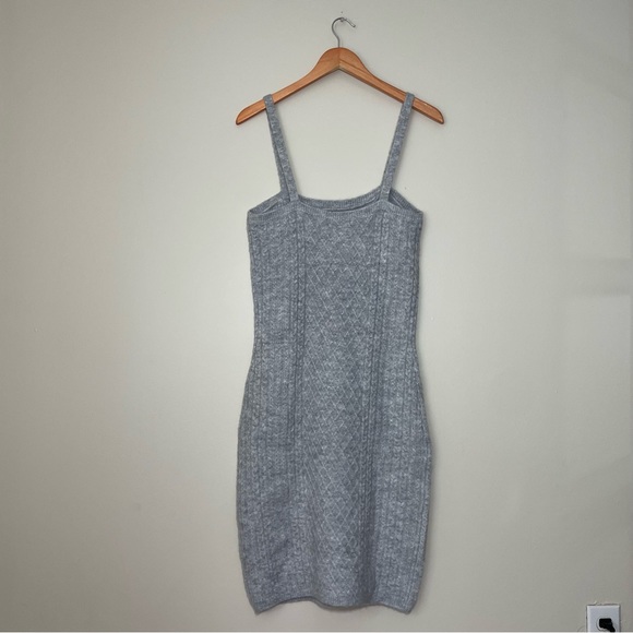 House of Harlow Bodycon Cable Knit Midi Dress - Picture 5 of 6